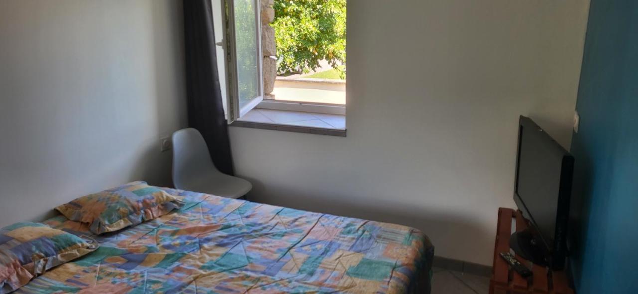 Maisonnette En Pierre Renovee Lamastre Zewnętrze zdjęcie