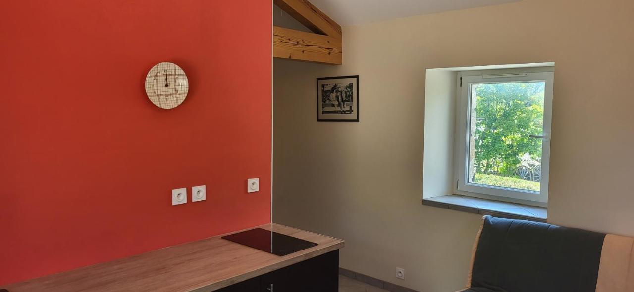 Maisonnette En Pierre Renovee Lamastre Zewnętrze zdjęcie